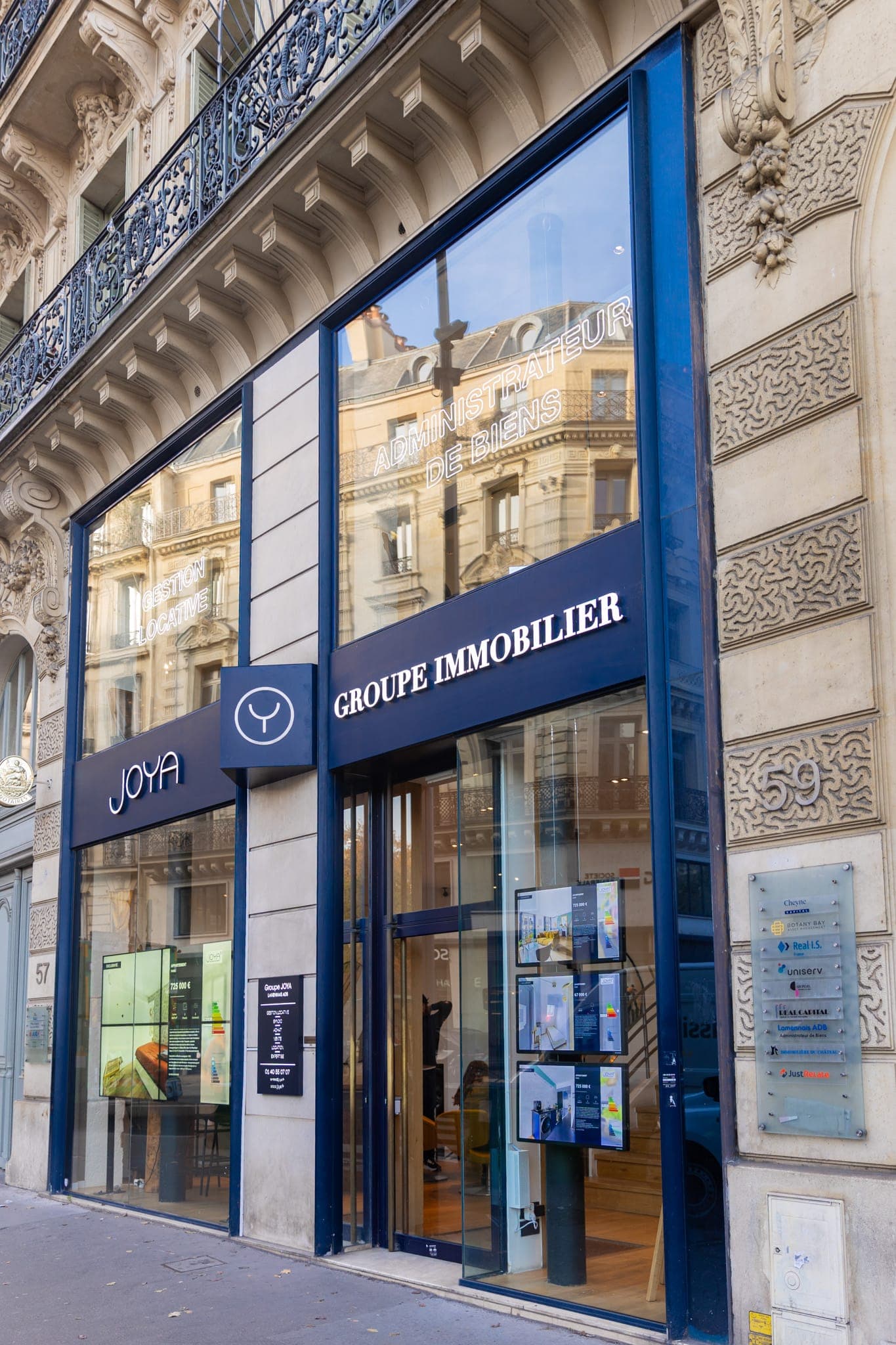 Façade de l’agence JOYA au 59 rue de Châteaudun, Paris 9e, d’où sont gérés les logements du 6e