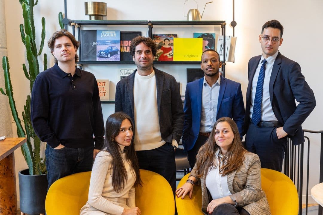Équipe transaction JOYA dans les locaux de l’agence